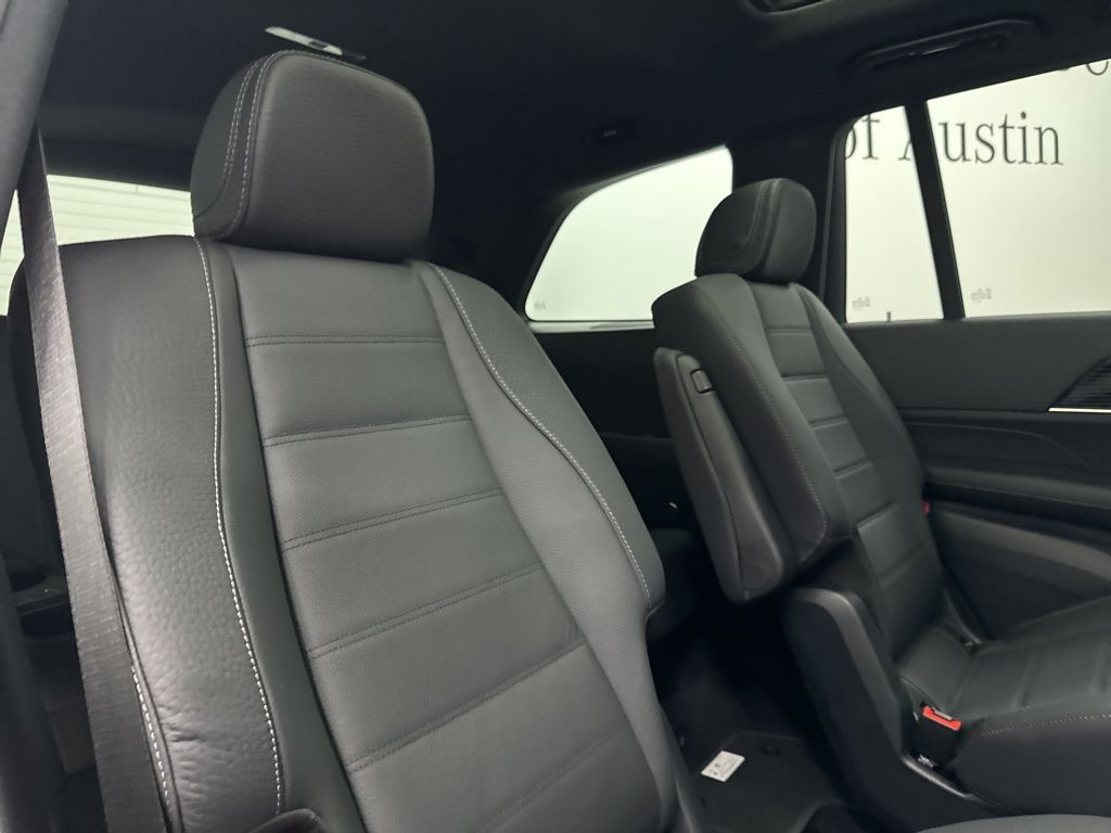 2026 Mercedes Benz GLS 580 4MATIC photo 22