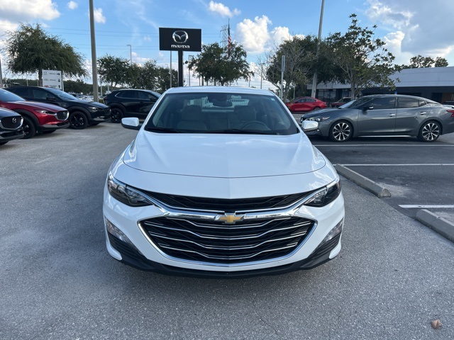 2023 Chevrolet Malibu 1LT photo 2