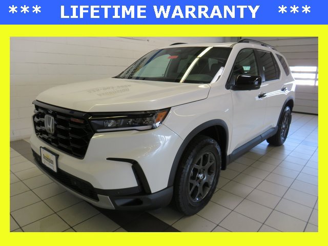 2025 Honda Pilot TrailSport's photo