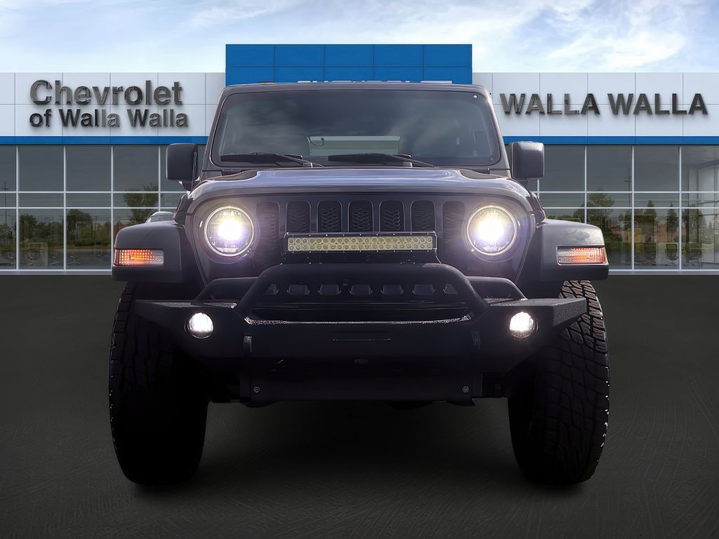 2020 Jeep Wrangler Willys photo 2