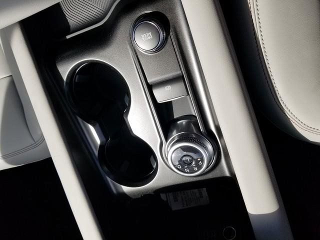 2025 Ford Explorer photo 22