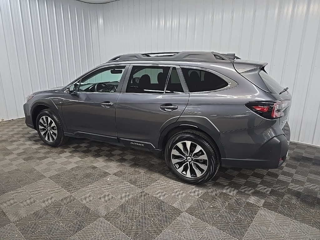 2024 Subaru Outback Limited XT photo 4