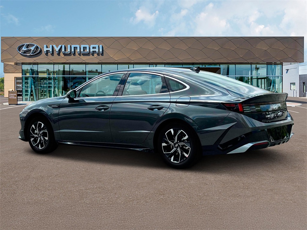 2025 Hyundai Sonata SEL photo 4