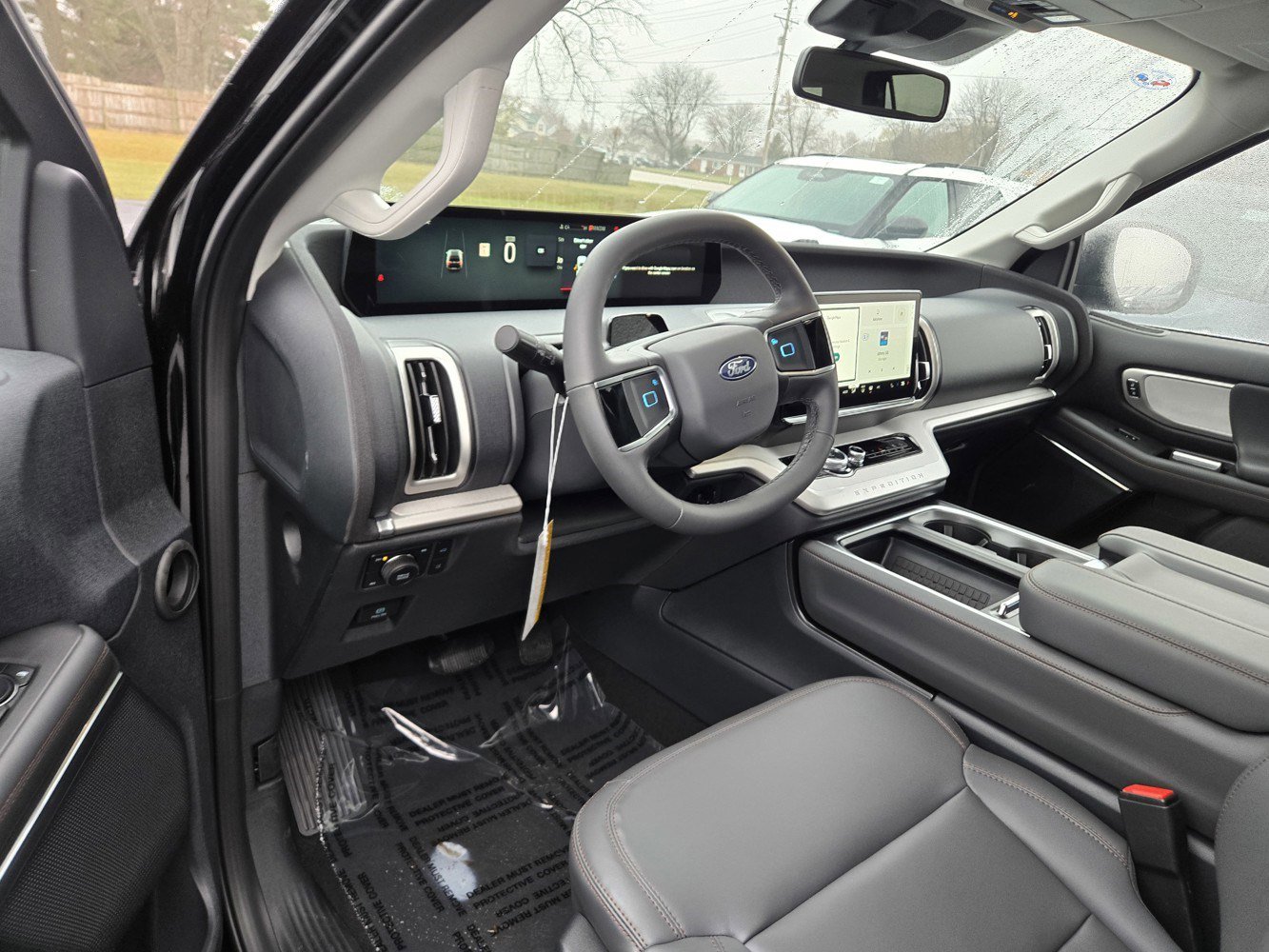 2025 Ford Expedition MAX photo 2