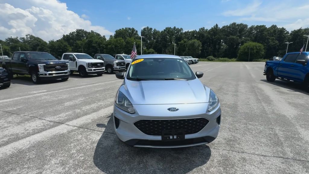 2022 Ford Escape SE photo 3