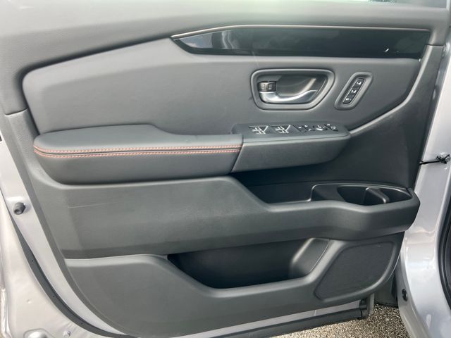 2025 Honda Pilot TrailSport photo 10