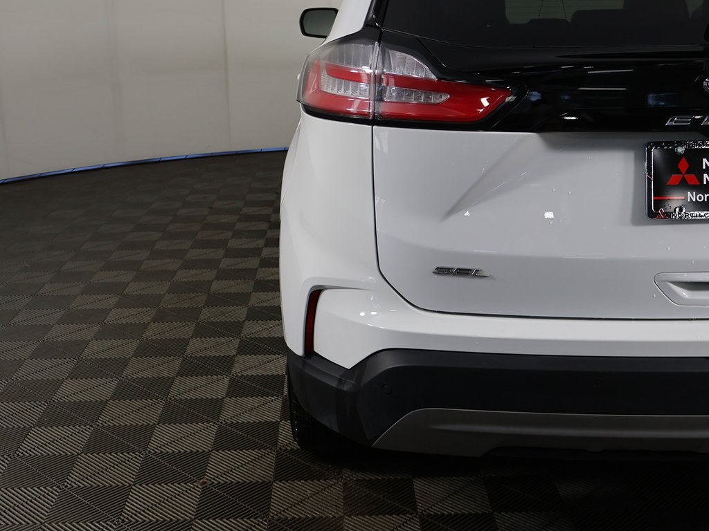 2022 Ford Edge SEL photo 15