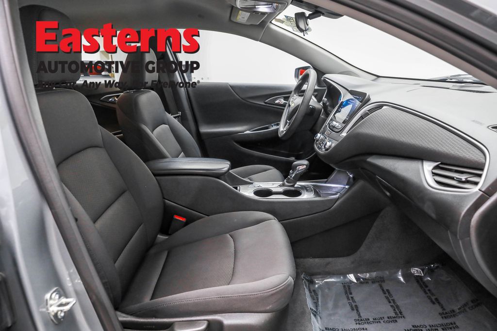 2023 Chevrolet Malibu 1LT photo 18