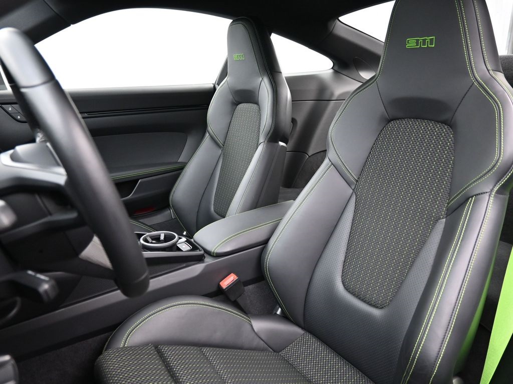 2024 Porsche 911 T photo 4