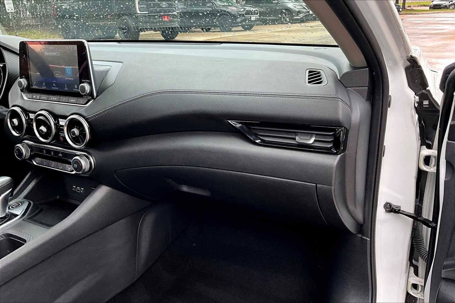 2022 Nissan Sentra SV photo 17