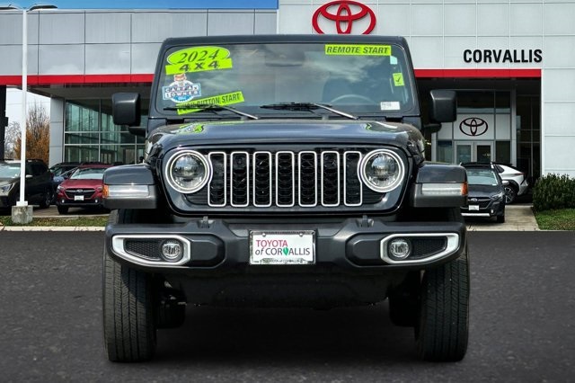 2024 Jeep Wrangler Sahara photo 9