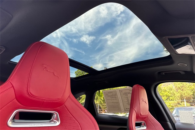 2024 Jaguar F-PACE P250 R-Dynamic S photo 16