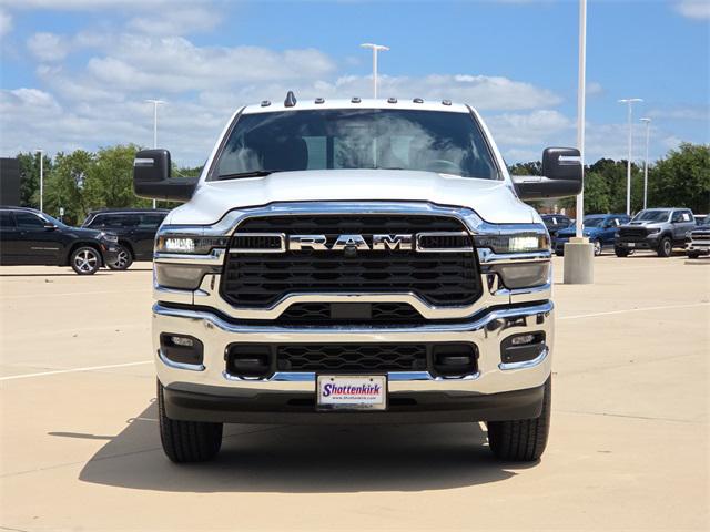 2025 Ram 2500 Tradesman photo 2