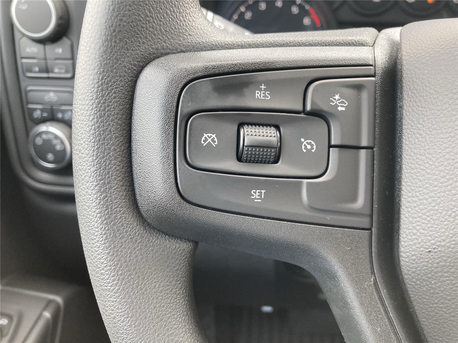 2026 Chevrolet Silverado 1500 Custom photo 24