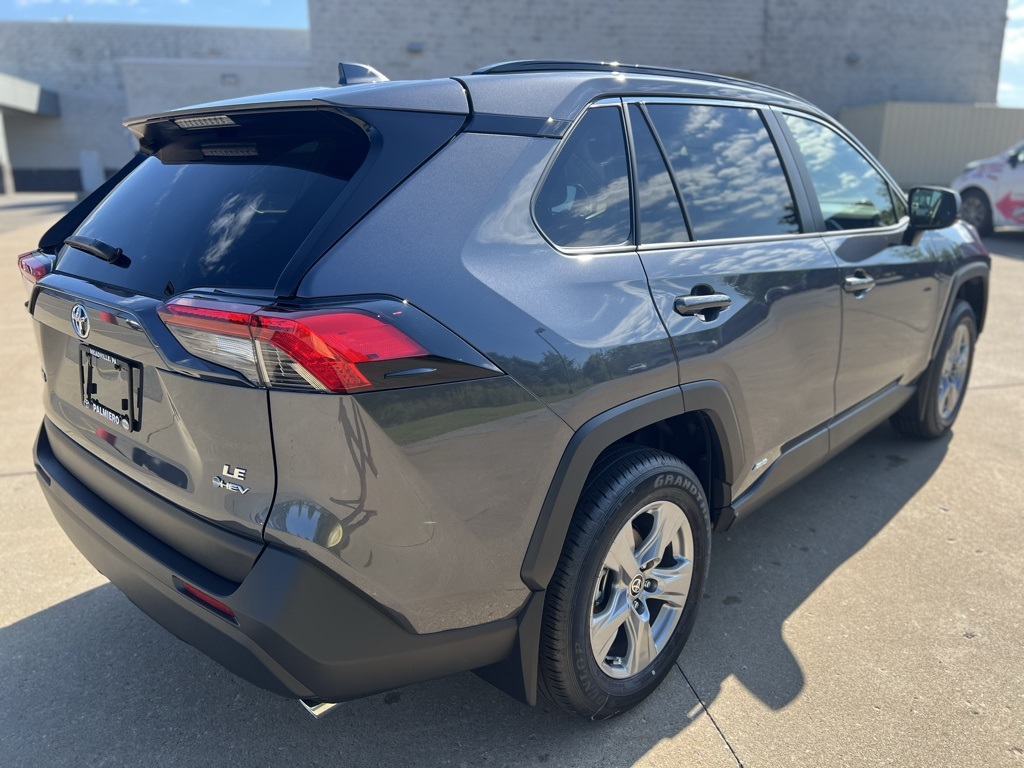2025 Toyota RAV4 Hybrid LE photo 5