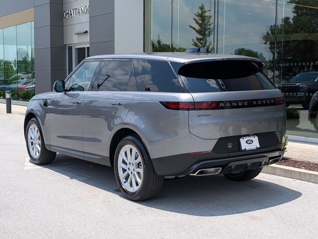2025 Land Rover Range Rover Sport SE photo 3