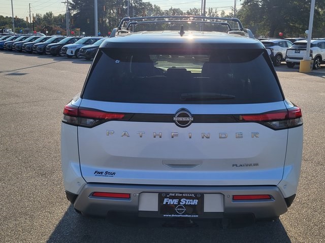 2025 Nissan Pathfinder Platinum photo 3