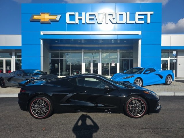 2025 Chevrolet Corvette Stingray 2LT photo 4