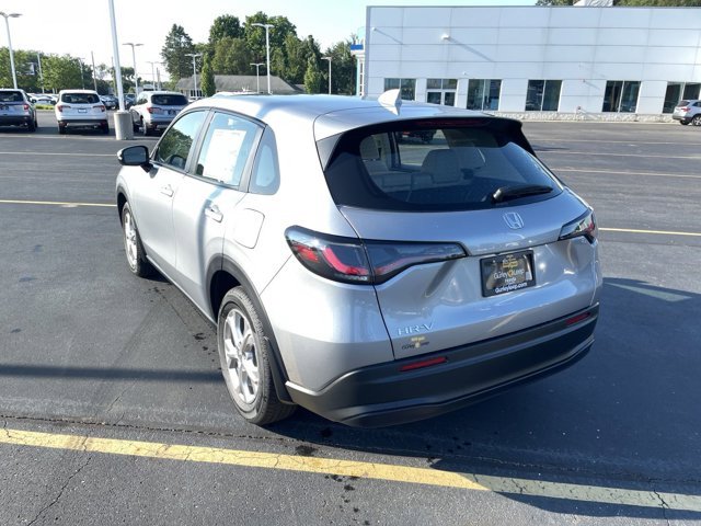 2025 Honda HR-V LX photo 4