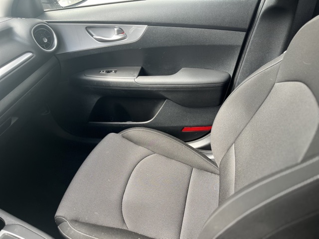 2022 Kia Forte LXS photo 40