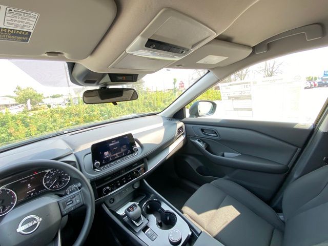 2026 Nissan Rogue S photo 7