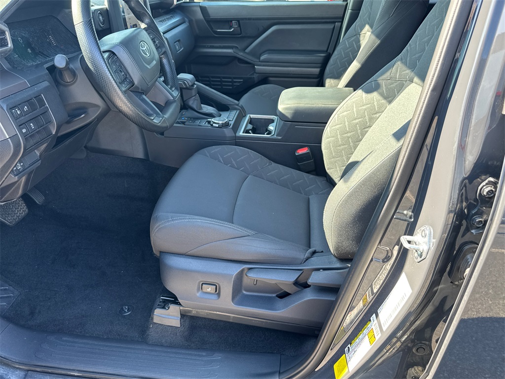 2024 Toyota Tacoma SR5 photo 8