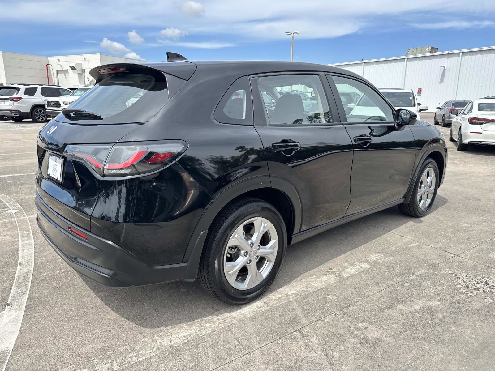 2023 Honda HR-V LX photo 3
