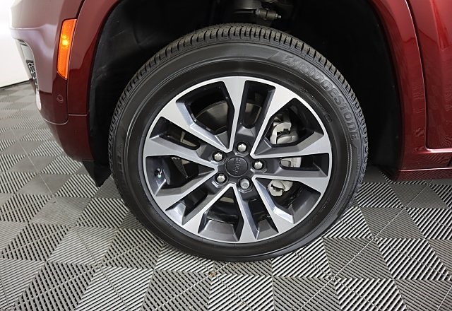 2022 Jeep Grand Cherokee Overland photo 14