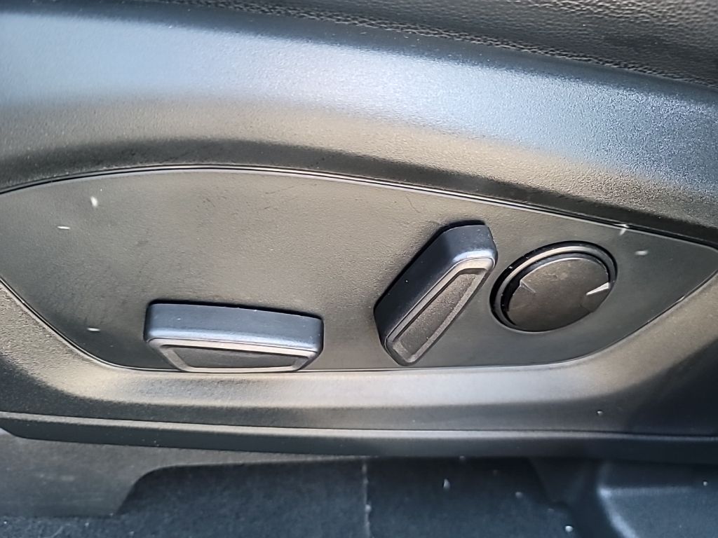 2021 Ford Explorer ST photo 12