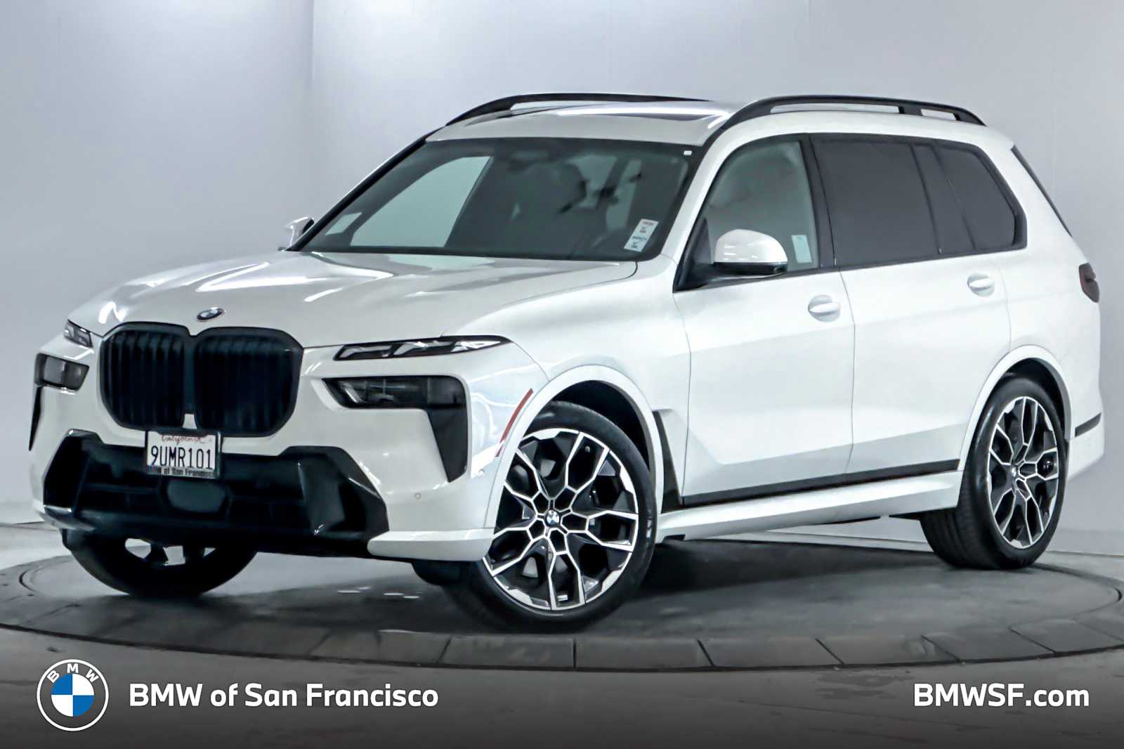 2026 BMW X7 40i's photo
