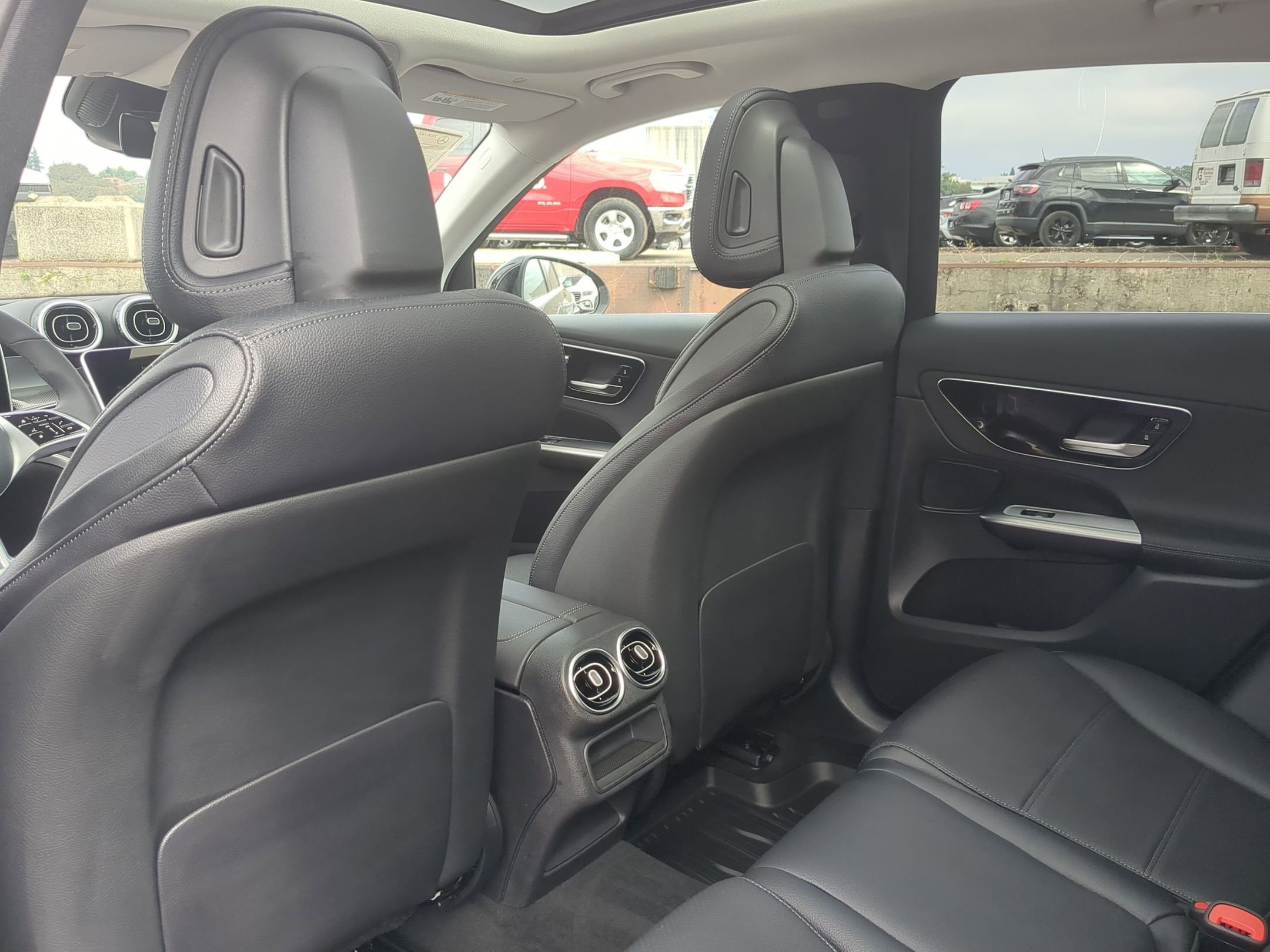 2026 Mercedes Benz GLC 350e 4MATIC photo 9