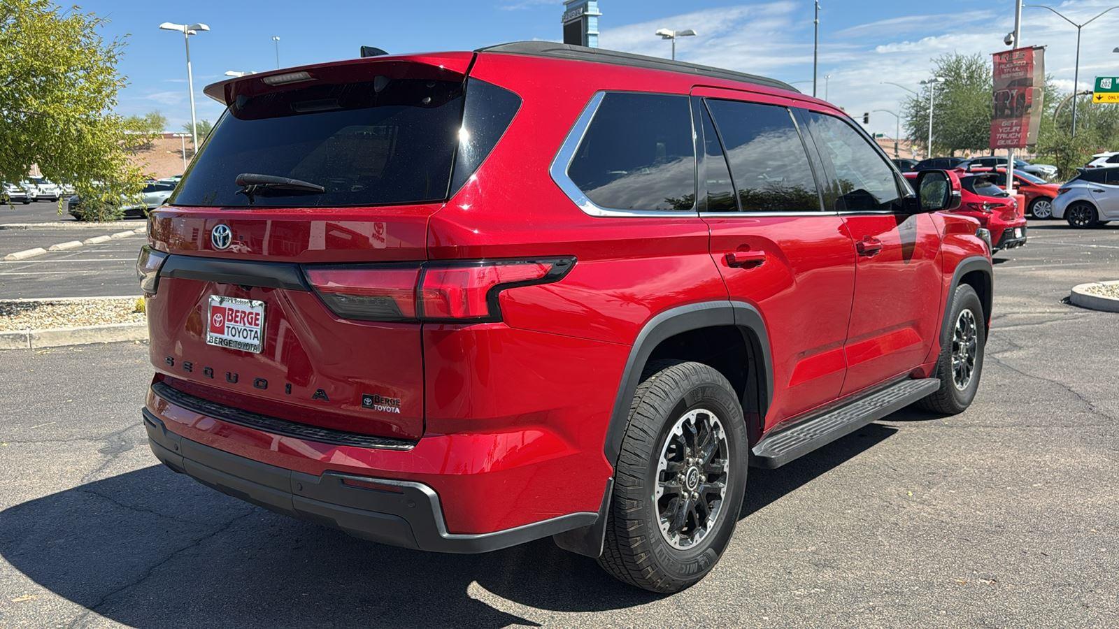 2023 Toyota Sequoia SR5 photo 5