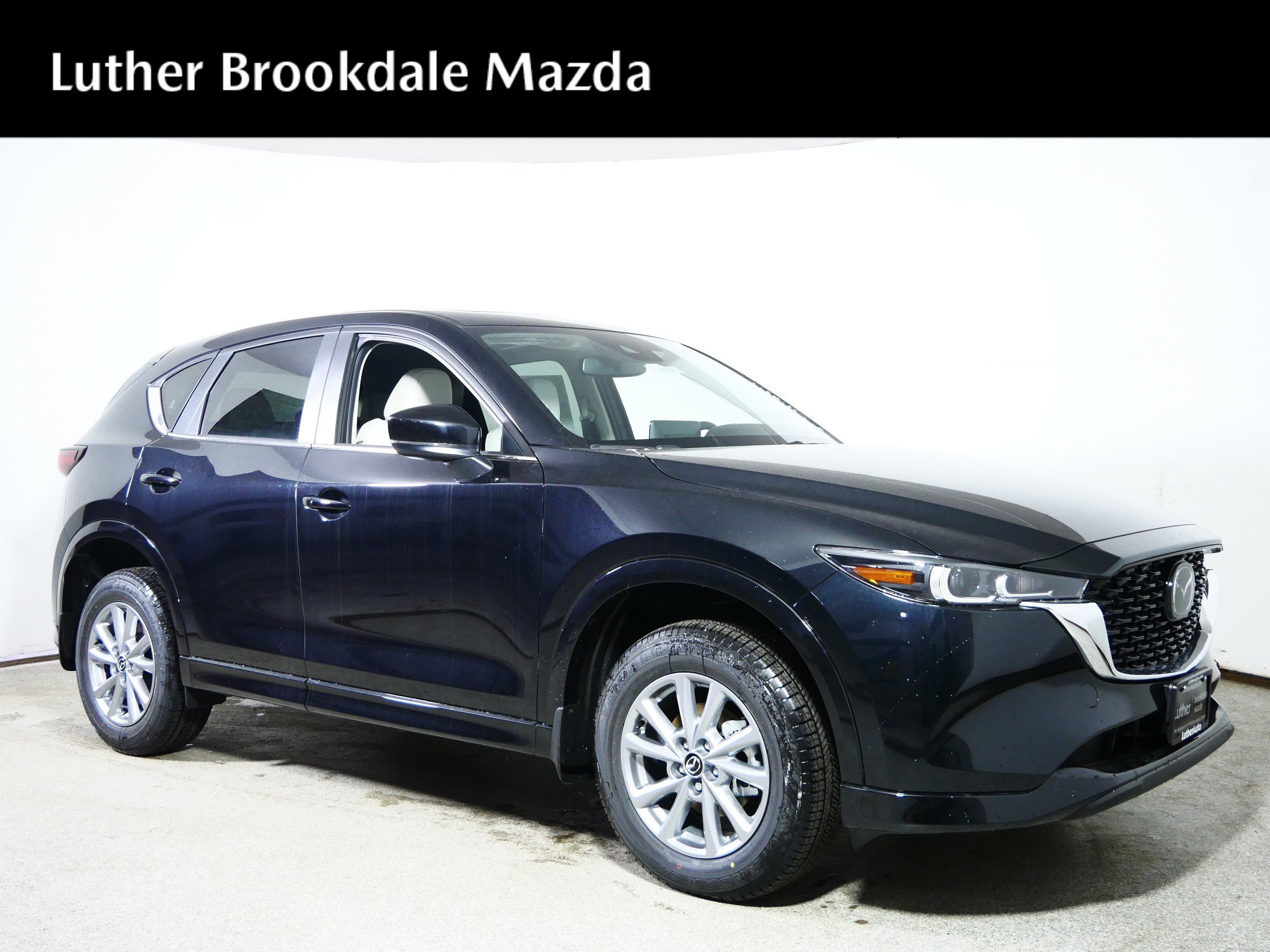 2025 Mazda CX-5 Preferred's photo