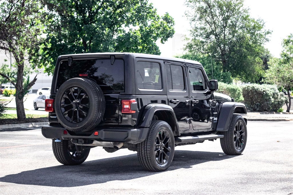 2023 Jeep Wrangler Sahara 4xe photo 5