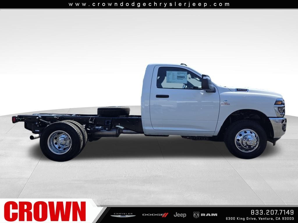 2026 Ram 3500 Tradesman photo 4