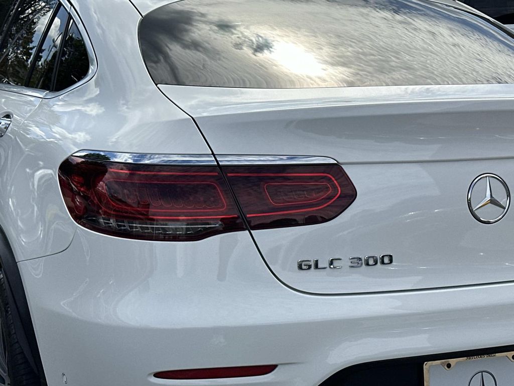 2022 Mercedes Benz GLC 300 Coupe photo 5