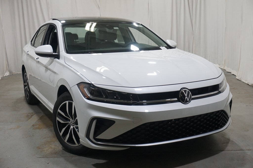 2025 Volkswagen Jetta 1.5T SE photo 3
