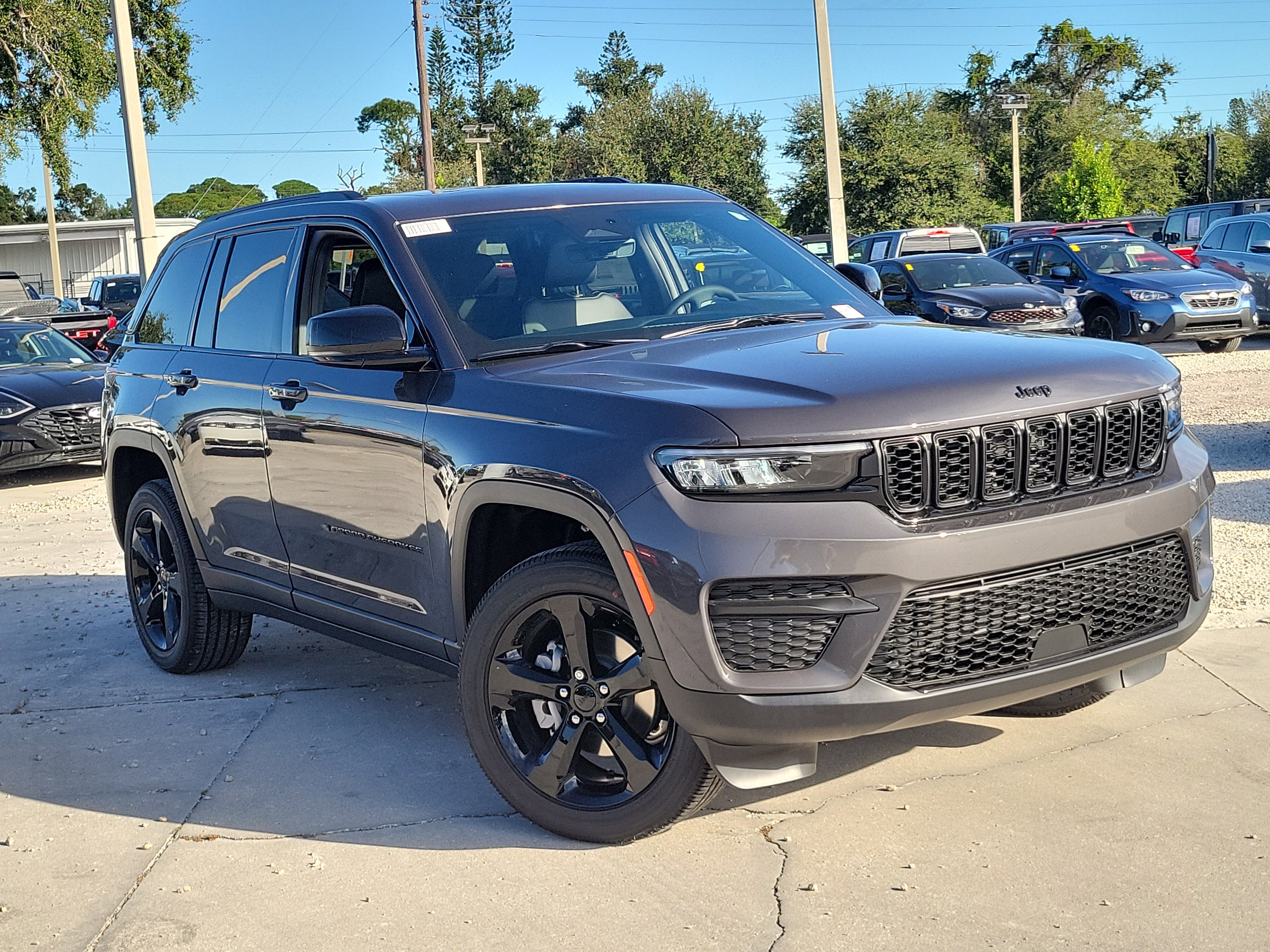 2025 Jeep Grand Cherokee Altitude's photo