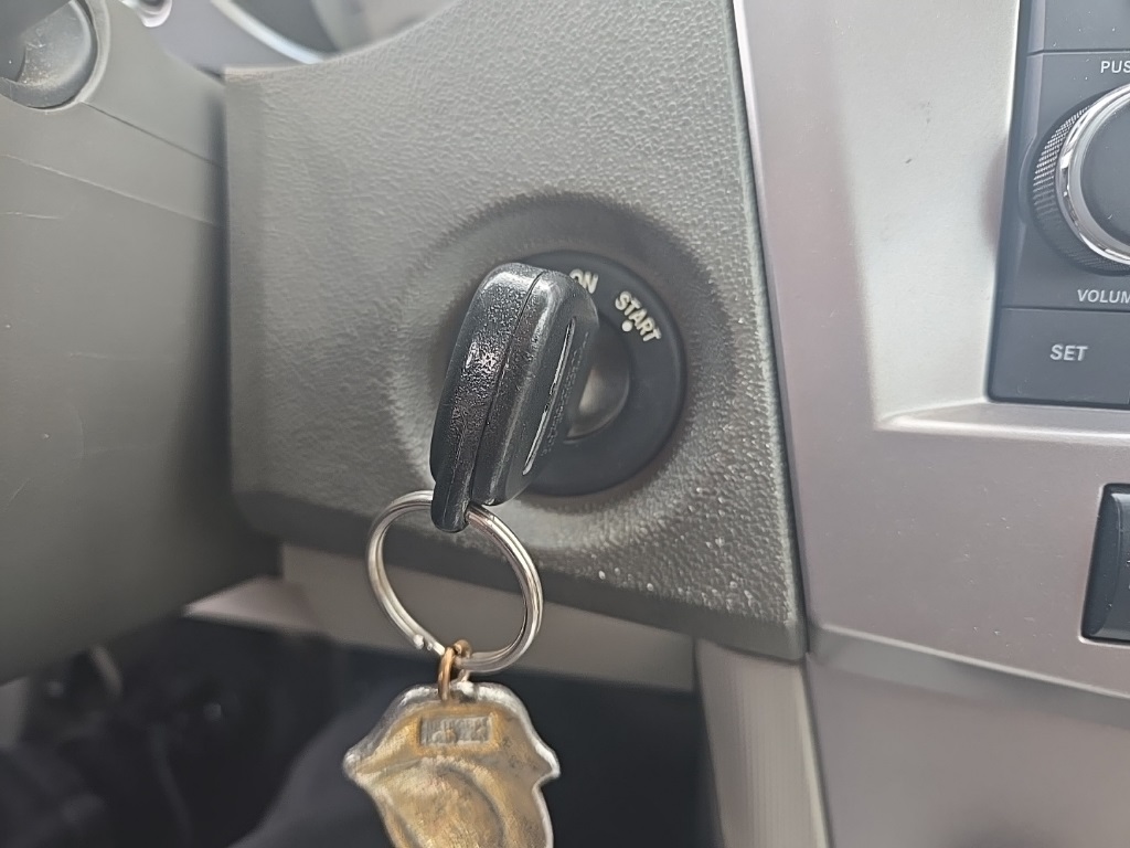 2009 Chrysler Sebring Touring photo 19