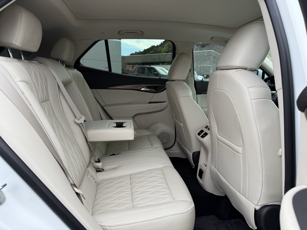 2022 Buick Envision Avenir photo 21