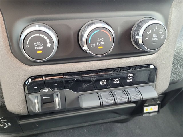 2024 Ram 2500 Tradesman photo 18