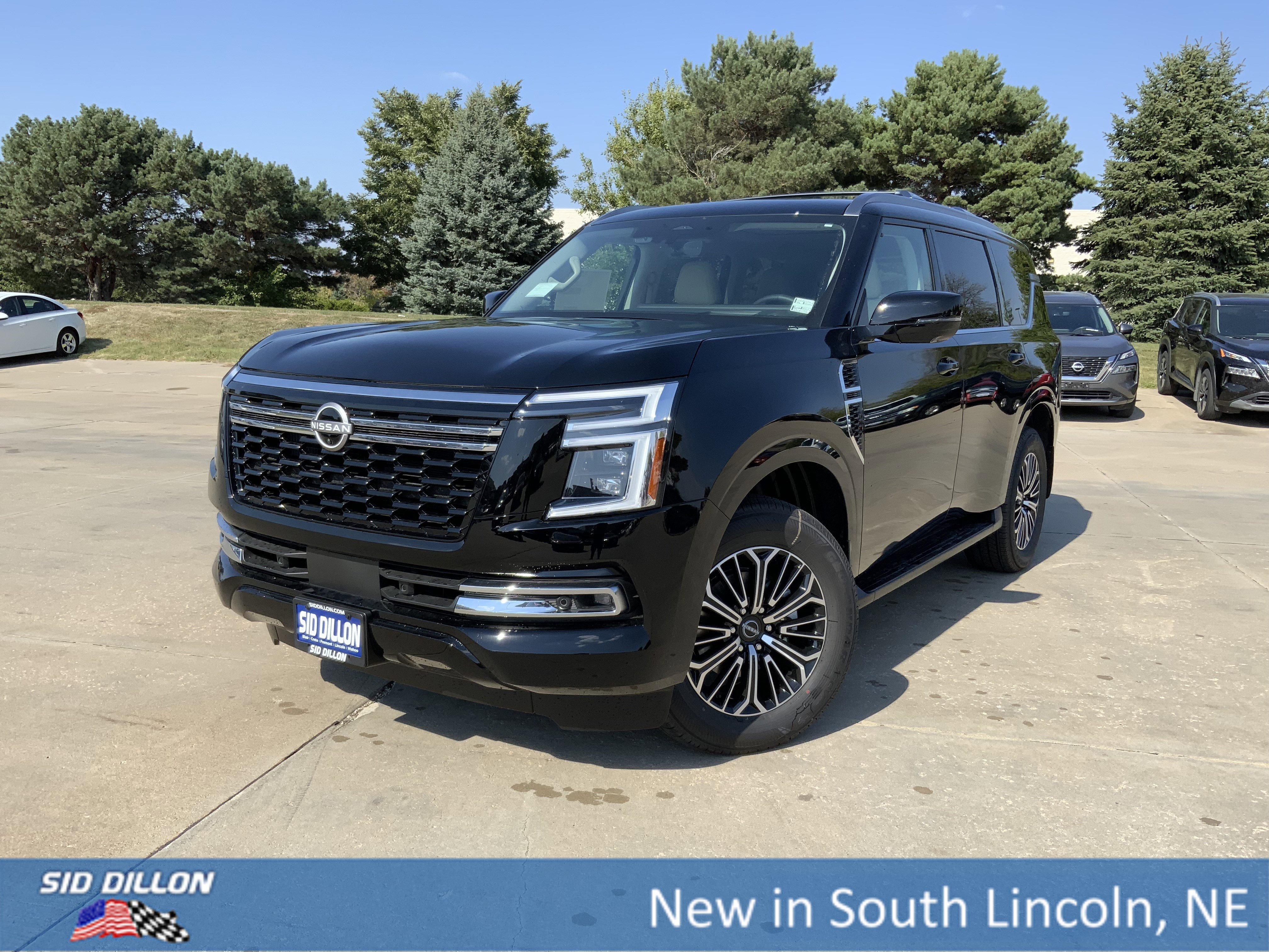 2026 Nissan Armada Platinum's photo