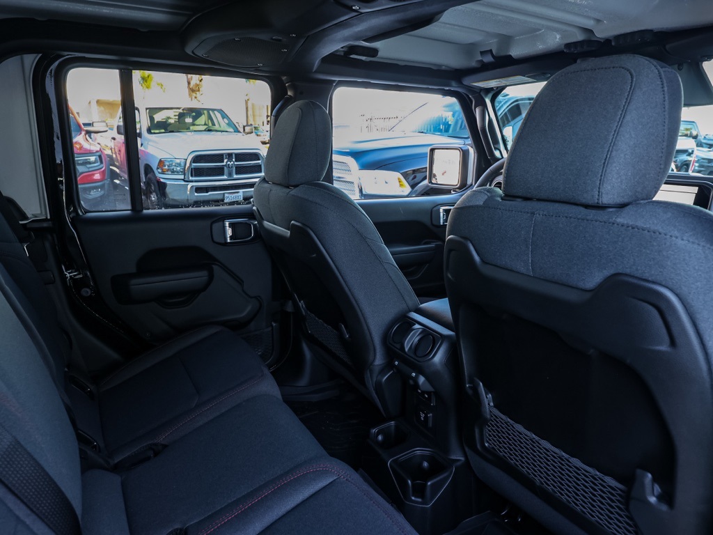 New 2026 Black Clear-Coat Exterior Paint Jeep Rubicon image 15