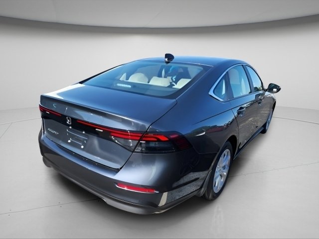 2025 Honda Accord LX photo 7