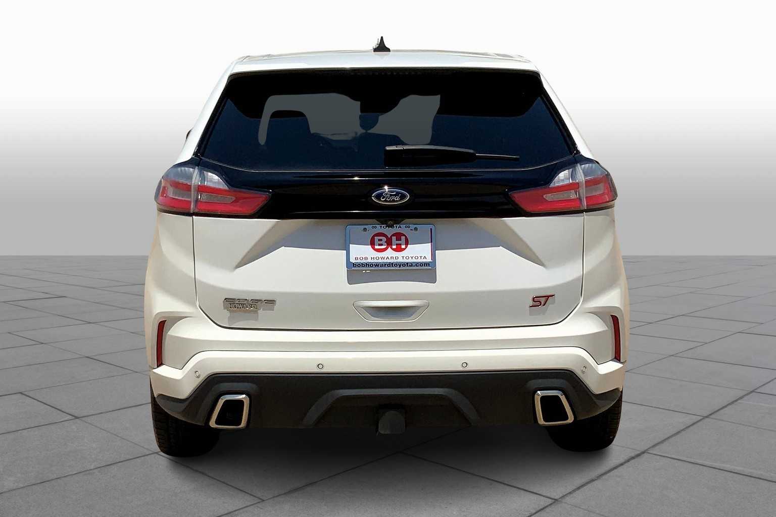 2020 Ford Edge ST photo 4