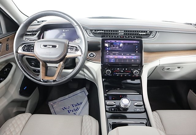 2021 Jeep Grand Cherokee L Summit photo 15