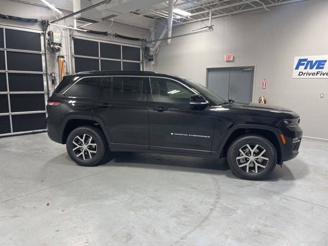 2025 Jeep Grand Cherokee Limited's photo
