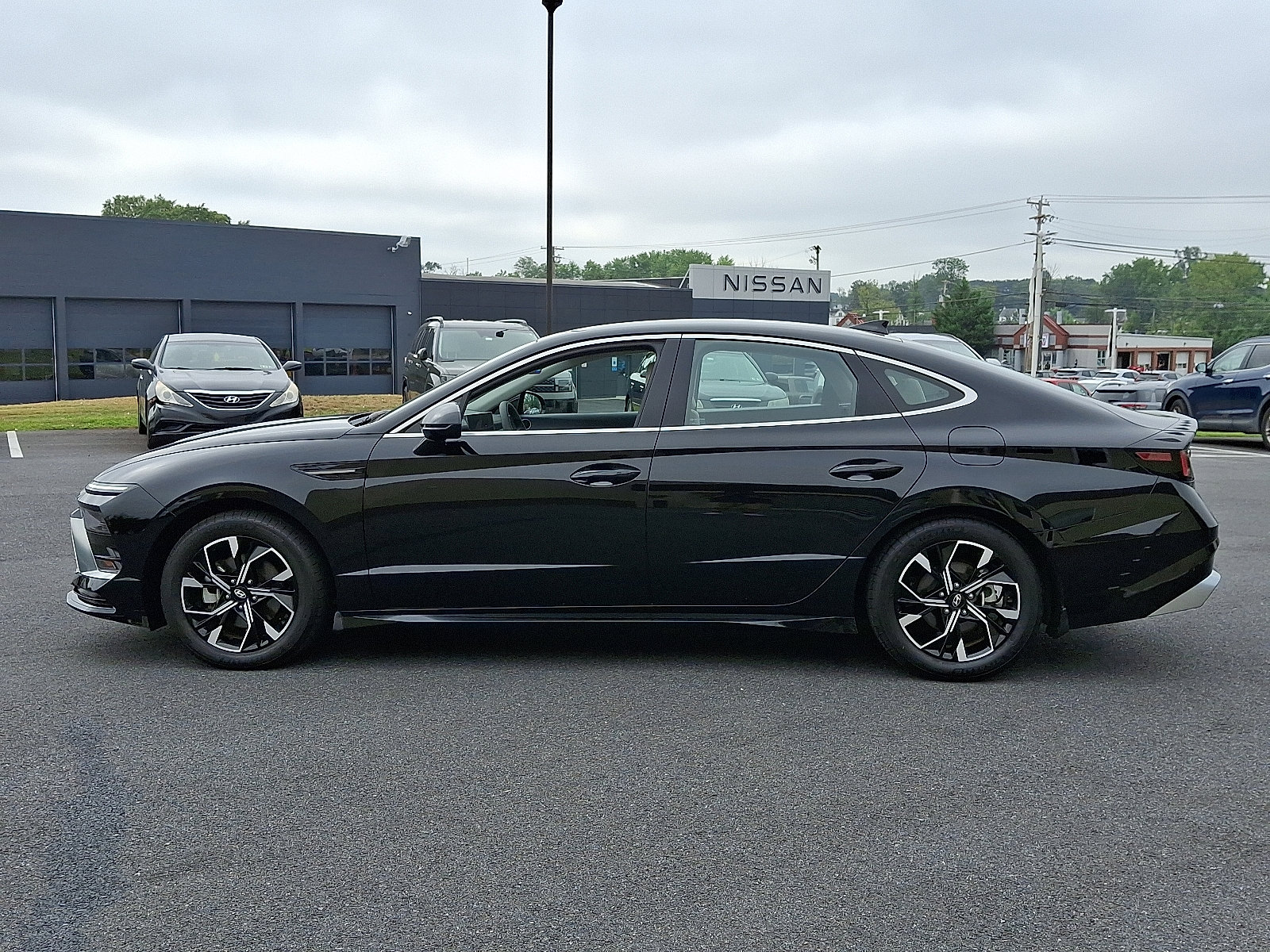 2024 Hyundai Sonata SEL photo 3