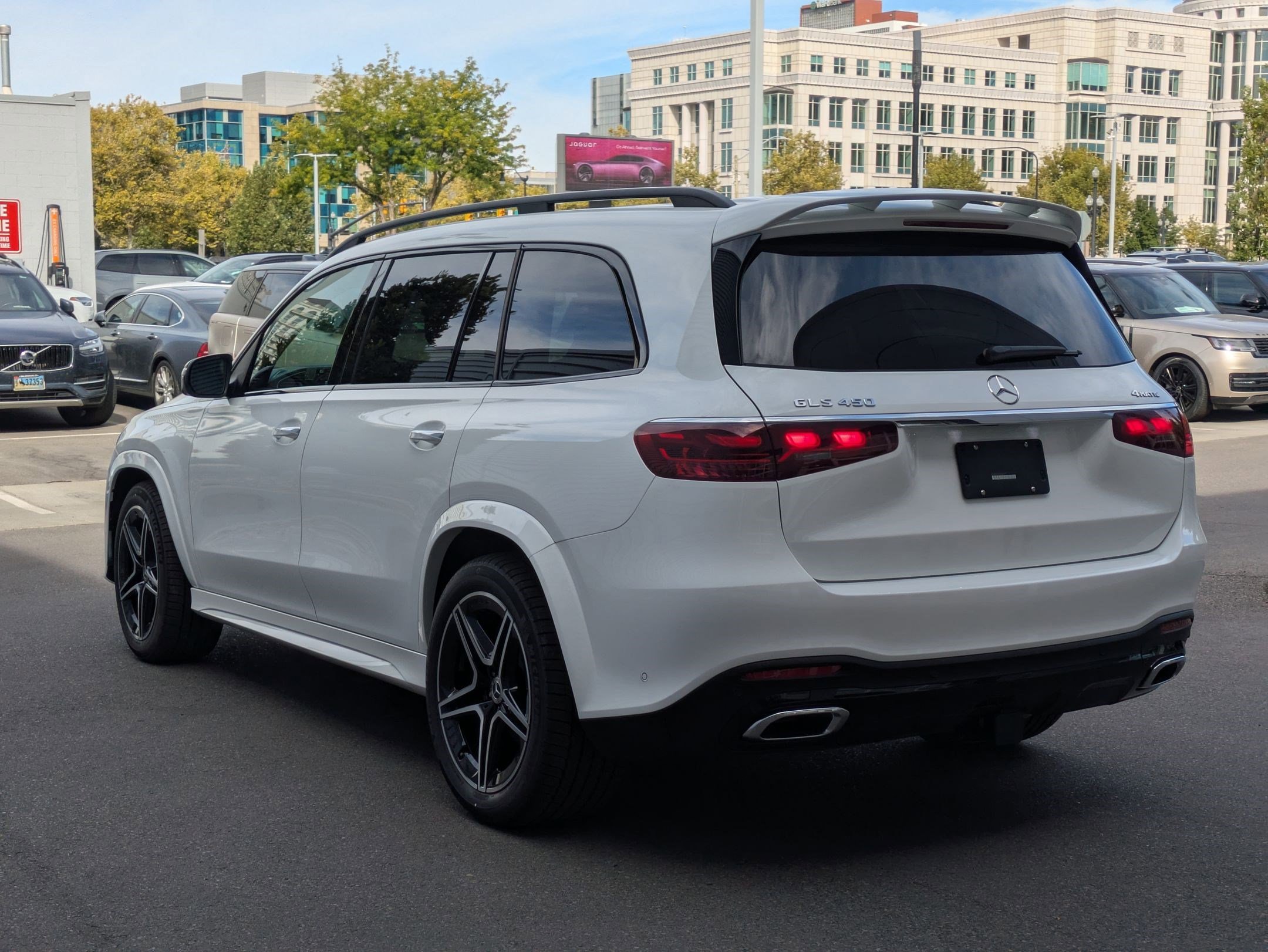 2025 Mercedes Benz GLS 450 4MATIC photo 5