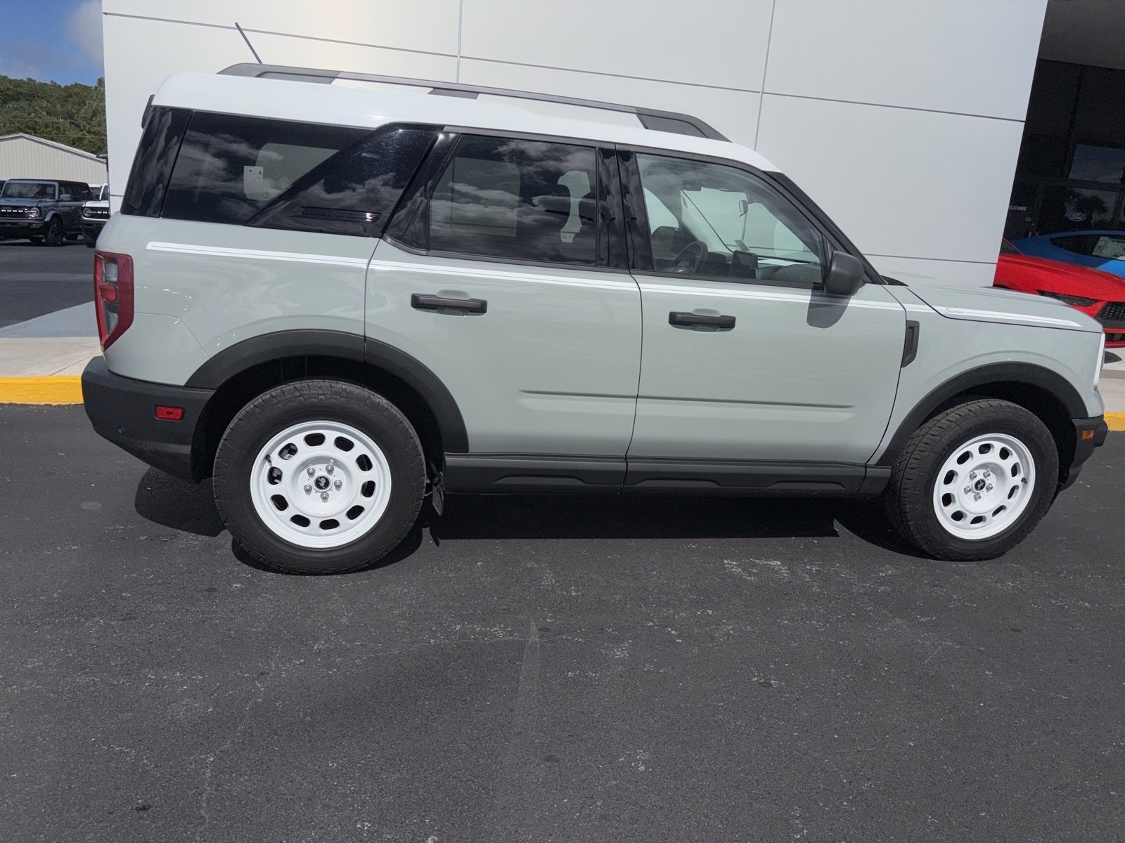 2024 Ford Bronco Sport Heritage photo 3